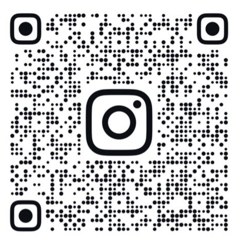 QR code linking to @layanscrepesandmore on Instagram